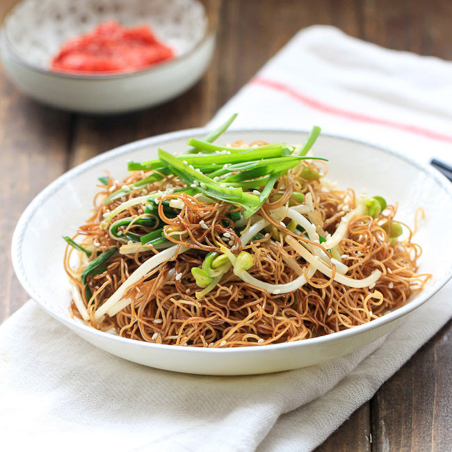 Stir fried Egg Noodles with Soy Sauce - Restaurant PM