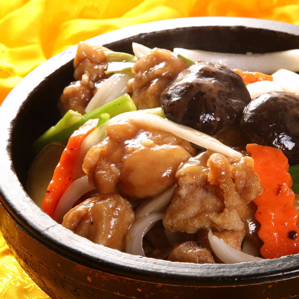 Chicken hot pot with ginger, shallots and mushrooms - Restaurant PM
